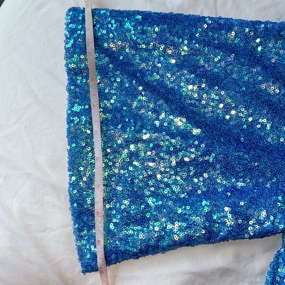 Lily White | Womens Blue Sequin Crop Top w/ Lining & Keyhole Cutout - Size XL - Picture 11 of 12